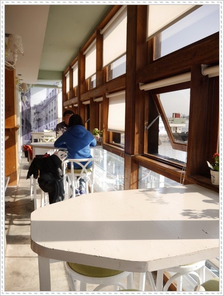 Ancre Cafe安克黑咖啡：【淡水】Ancre café 安克黑咖啡－當甜甜圈烙上了船錨圖案，沒想到好看又好吃呀！