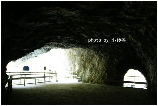 白楊步道：「白楊步道」七彩水簾洞尋找美猴王!!