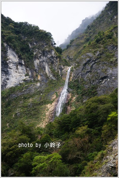 白楊步道：「白楊步道」七彩水簾洞尋找美猴王!!