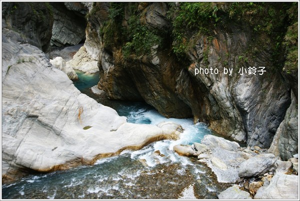 白楊步道：「白楊步道」七彩水簾洞尋找美猴王!!