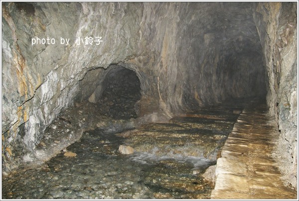 白楊步道：「白楊步道」七彩水簾洞尋找美猴王!!