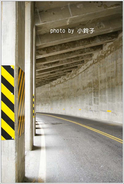 白楊步道：「白楊步道」七彩水簾洞尋找美猴王!!