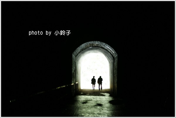 白楊步道：「白楊步道」七彩水簾洞尋找美猴王!!