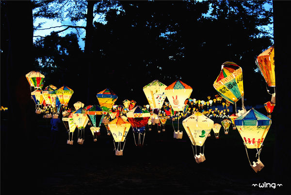 鐵花村：［台東］也有藍曬圖【誠品台東故事館】藍曬廣場。【鐡花村】音樂聚落‧慢市集熱氣球彩繪嘉年華