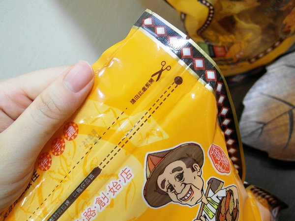 蕃薯伯楊記家傳地瓜酥:【團購/台東超夯伴手禮】傳承五十年載!蕃薯伯(楊記家傳地瓜酥) 地瓜酥&芋頭酥&地瓜蜜