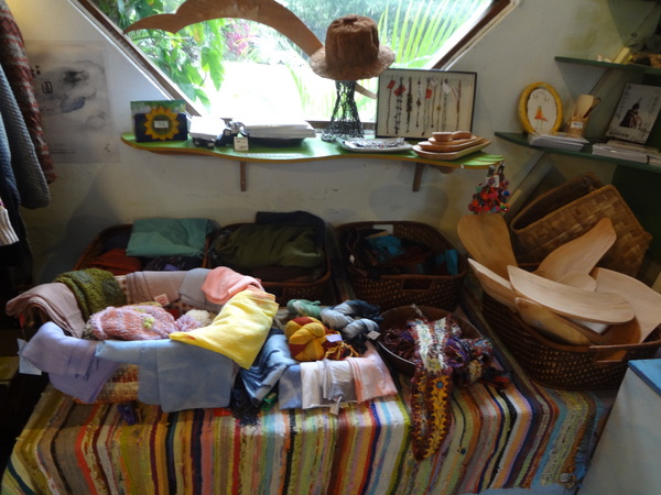 月光小棧：1020120[官本金文愛台灣]月光小棧的月光咖啡館女妖藝廊隱藏在深山中之美