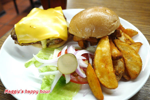 Aniki Burger：【Aniki阿尼基美式餐廳】平價美式料理。漢堡。早午餐。義大利麵。燉飯