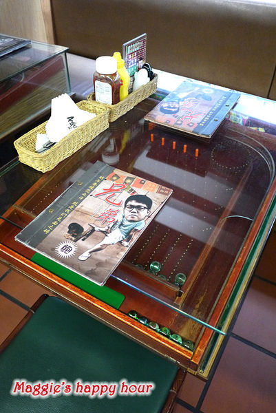 Aniki Burger：【Aniki阿尼基美式餐廳】平價美式料理。漢堡。早午餐。義大利麵。燉飯