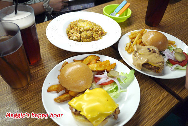 Aniki Burger：【Aniki阿尼基美式餐廳】平價美式料理。漢堡。早午餐。義大利麵。燉飯