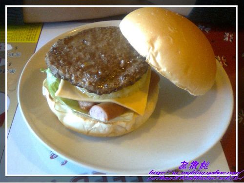 Feed Me美式餐廳:(高雄楠梓區)Feed Me美式餐廳