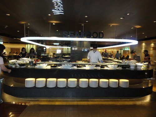 海港餐廳漢神巨蛋5樓:全國最大的自助餐廳 - 漢神巨蛋海港餐廳