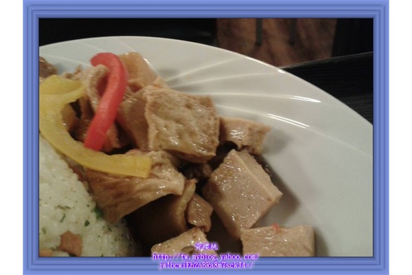 艾妮塔養生素食(新光三越左營店):(高雄左營區)艾妮塔養生素食/新光三越左營店~二訪