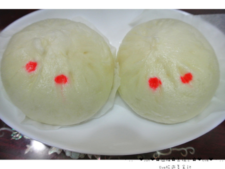 犒吆包:【食記-團購】oO。高雄 旗津渡船頭 犒吆包 高雄包子饅頭團購 有看過把麻婆豆腐和起士牛肉包進包子裡嘛?!沒有就遜了~。o○。