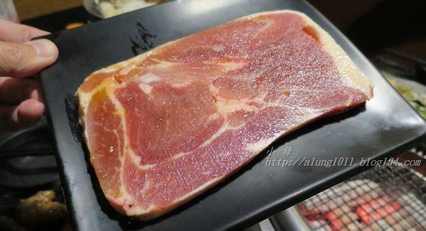 七輪燒肉本舖(巨蛋店)：融合日韓料理風格     ..七輪燒肉本舖(巨蛋店)