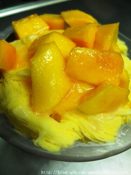 福泉雪花冰、布丁豆花:【美食特搜。高雄鼓山區】福泉布丁豆花雪花冰。民國70年創立 雪花冰 布丁豆花 八寶冰 在地人更激推老冰店!