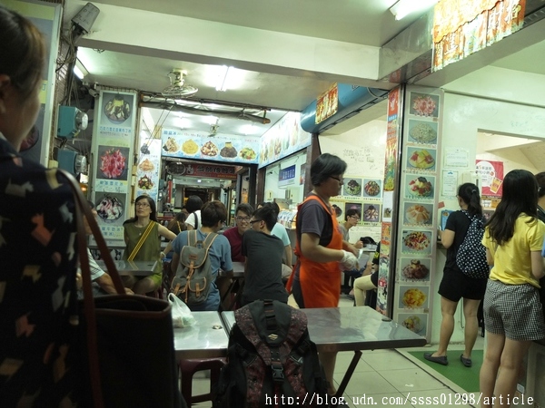 福泉雪花冰、布丁豆花:【美食特搜。高雄鼓山區】福泉布丁豆花雪花冰。民國70年創立 雪花冰 布丁豆花 八寶冰 在地人更激推老冰店!