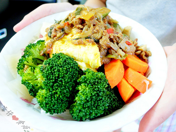 小魔女咖哩：[邀約]小魔女咖哩DIY外面買不到創意自製起司咖哩可樂餅!!!