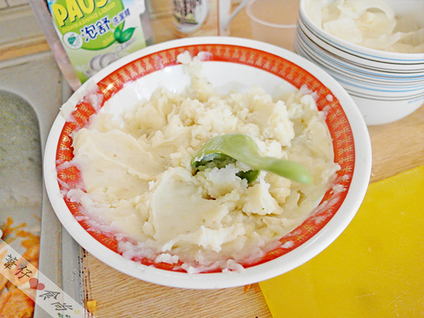 小魔女咖哩：[邀約]小魔女咖哩DIY外面買不到創意自製起司咖哩可樂餅!!!