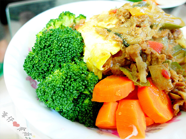 小魔女咖哩：[邀約]小魔女咖哩DIY外面買不到創意自製起司咖哩可樂餅!!!