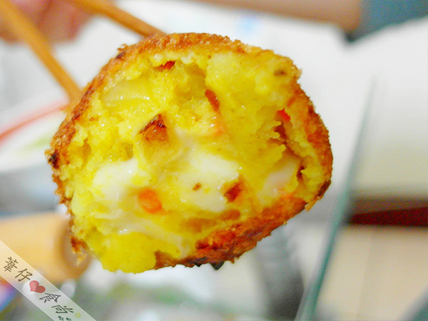 小魔女咖哩：[邀約]小魔女咖哩DIY外面買不到創意自製起司咖哩可樂餅!!!