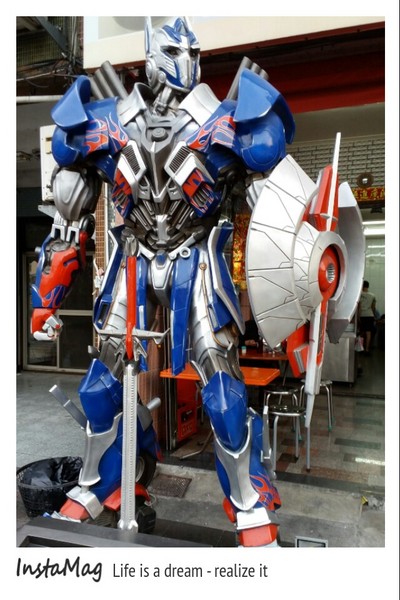 三塊厝肉圓嫂：【高雄美食]】變形金剛柯博文~三塊厝肉圓嫂