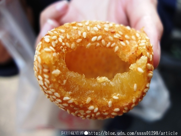 三民街老店燒馬蛋：【美食特搜。高雄三民區】三民街老店燒馬蛋。咀嚼口勁回味無窮 十塊錢銅板價美食