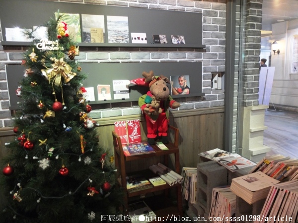 APEULS COFFEE 雅裴詩咖啡：【美食特搜。高雄新興區】雅裴詩咖啡。藏身地底的咖啡館 濃郁咖啡香味徜徉捷運站內