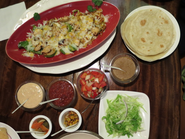 Panchos 帕喬斯墨西哥廚房：歡欣相聚健康美食~ .. 帕喬斯墨西哥廚房