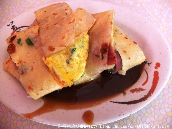 老江紅茶牛奶：【美食特搜。高雄新興區】老江紅茶牛奶。高雄六十年老店 口齒難忘的咖啡茶香