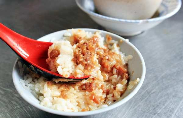 老李排骨酥湯:【高雄】想狂吃一斤排骨酥.老李排骨酥湯.桑尼瘦不了