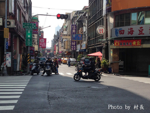 沐川咖哩:【食記】{高雄。新興區}隱身巷弄中的黃色小店。沐川咖哩