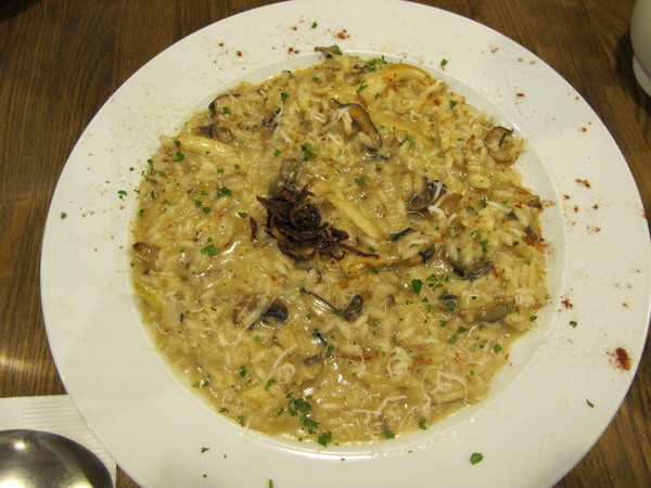 哈古小館 au petit cochon:民生社區低調小店,哈古小館au petit cochon法式鄉村料理新奇道地。