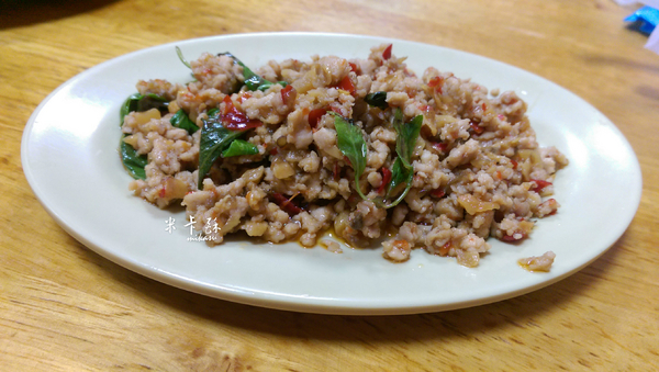 泰國料理現炒小吃店:【高雄/食﹡新興】巷弄隱藏版平價美食.新興市場泰美味.泰國料理現炒小吃店