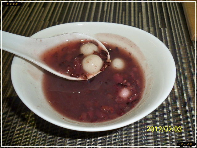 午膳甜品-紅豆紫米甜湯