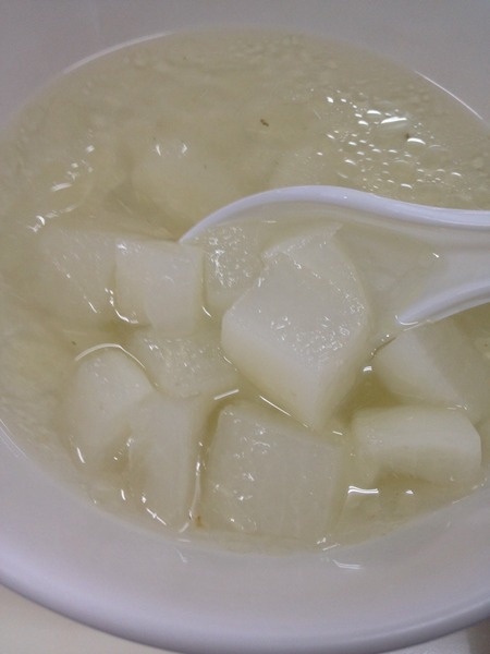 大牛牛肉麵:<小吃>大牛牛肉麵-紅燒湯頭大碗滿意~撐破肚皮也要吃