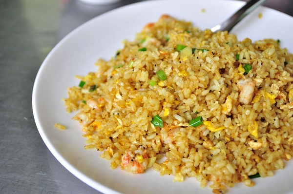 喬品賣炒飯:【高雄】新光路炒飯大排檔.喬品賣炒飯.桑尼瘦不了