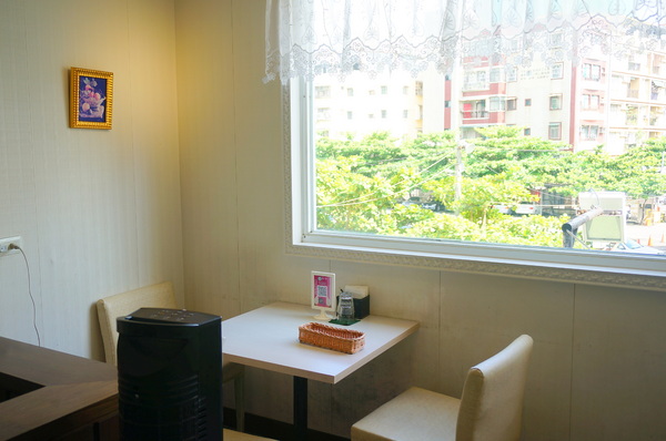 諾丁漢NOTTINGHAM Tea&Café:【高雄】諾丁漢tea & cafe'-『超浪漫棉花糖蜜糖吐司!』