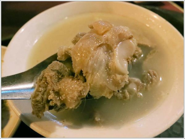 高雄-美食小吃-郭家肉粽、碗粿-豬腳湯