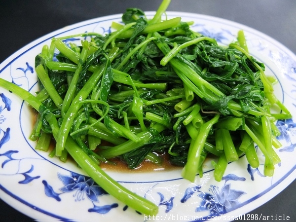 樂卡咪長腳麵專賣店:【美食特搜。高雄鹽埕區】樂卡咪長腳麵專賣店。長居高雄60年 古早味乾麵超推薦 調味簡單人人愛