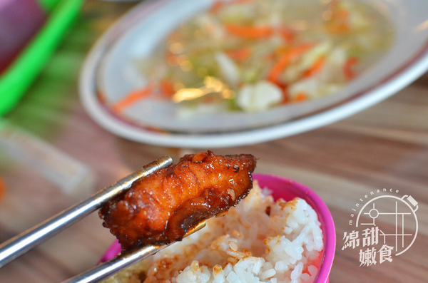 旗津萬三小吃部：『高雄||旗津』南台灣熱情海產-萬三小吃部