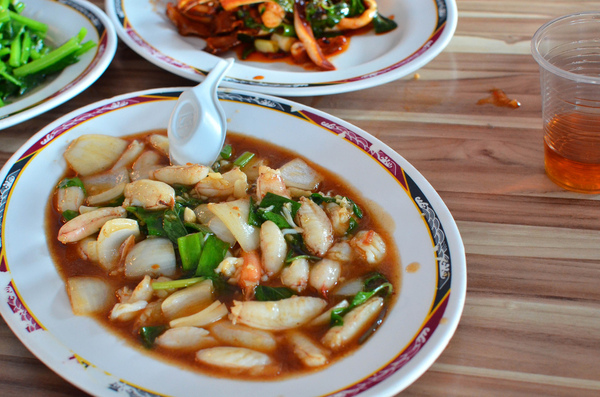 旗津萬三小吃部：『高雄||旗津』南台灣熱情海產-萬三小吃部