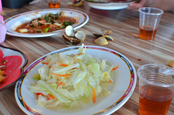 旗津萬三小吃部：『高雄||旗津』南台灣熱情海產-萬三小吃部