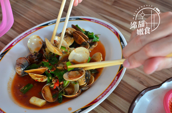 旗津萬三小吃部：『高雄||旗津』南台灣熱情海產-萬三小吃部