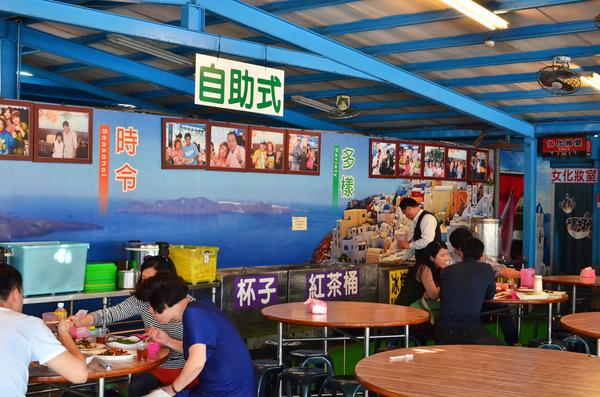 旗津萬三小吃部：『高雄||旗津』南台灣熱情海產-萬三小吃部