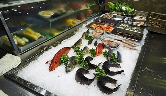 河邊海鮮餐廳(市中店):河邊海鮮餐廳-前金區市中一路276號