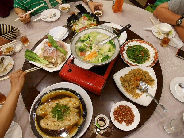 河邊海鮮餐廳(市中店):河邊海鮮餐廳-前金區市中一路276號