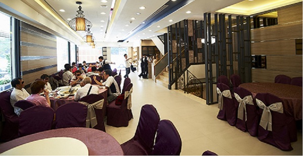 河邊海鮮餐廳(市中店):河邊海鮮餐廳-前金區市中一路276號