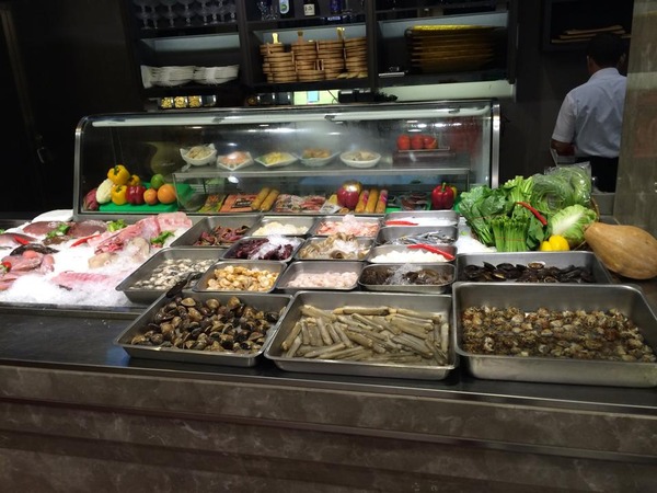 河邊海鮮餐廳(市中店)：河邊海鮮餐廳-前金區市中一路276號