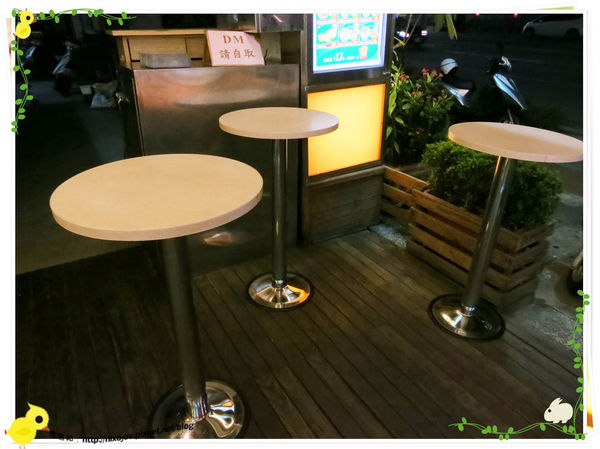 高雄-不像速食店的速食店-丹丹漢堡-戶外