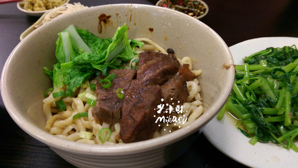 王記牛肉麵:【高雄/食﹡前鎮】瑞隆路美食特輯..王記牛肉麵